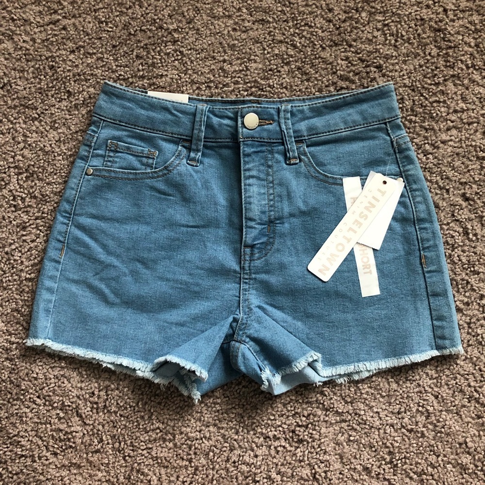 Tinseltown High Rise Frayed Hem Shorts 1/25